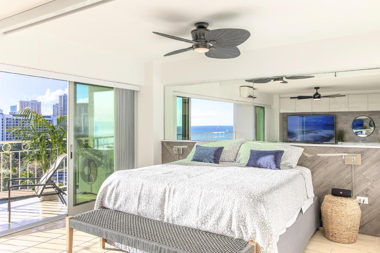 Waikiki Shore 1116 Beachfront Гонолулу Екстер'єр фото
