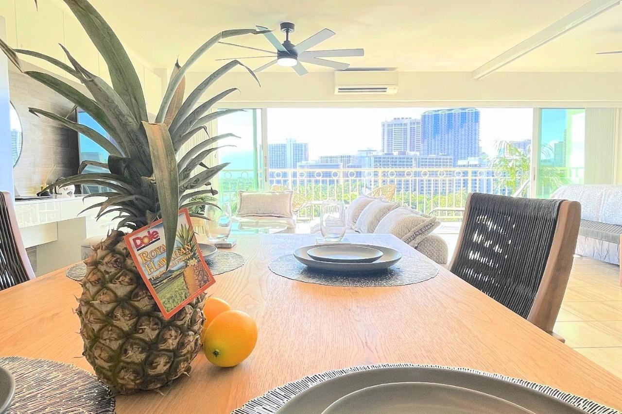 Waikiki Shore 1116 Beachfront Гонолулу Екстер'єр фото